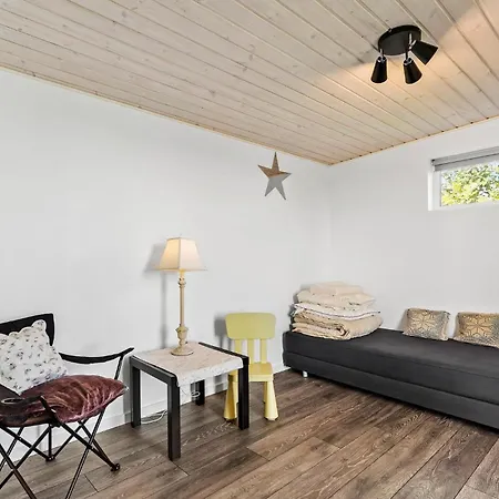 2 Bedroom Lovely In בית נופש