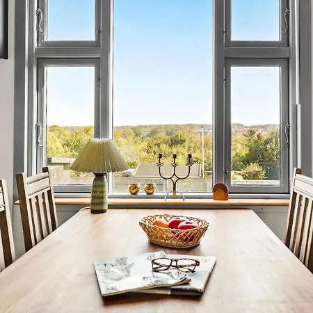 2 Bedroom Lovely In בית נופש טהיסטד